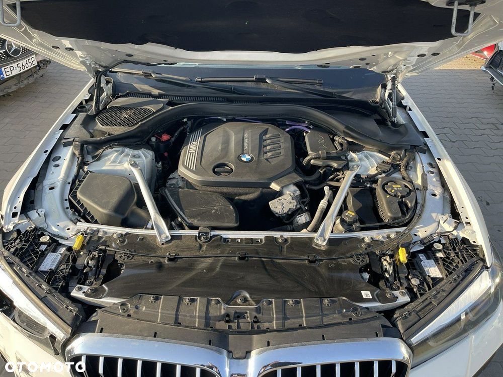 BMW Seria 5 520d xDrive Sport Line - 16