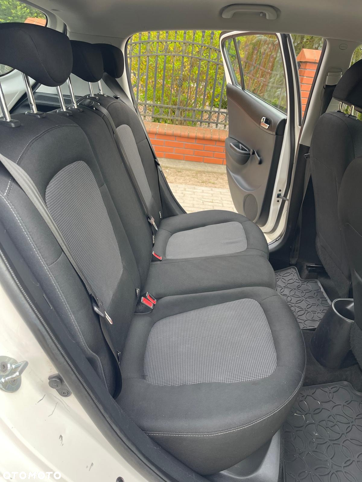Hyundai i20 1.2 Trend - 30