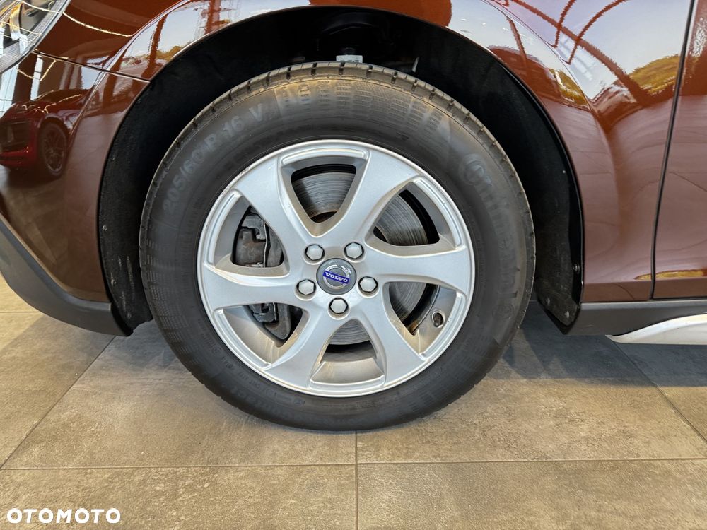 Volvo V40 Cross Country - 13