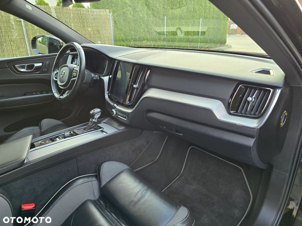 Volvo XC 60 D4 Geartronic RDesign - 26