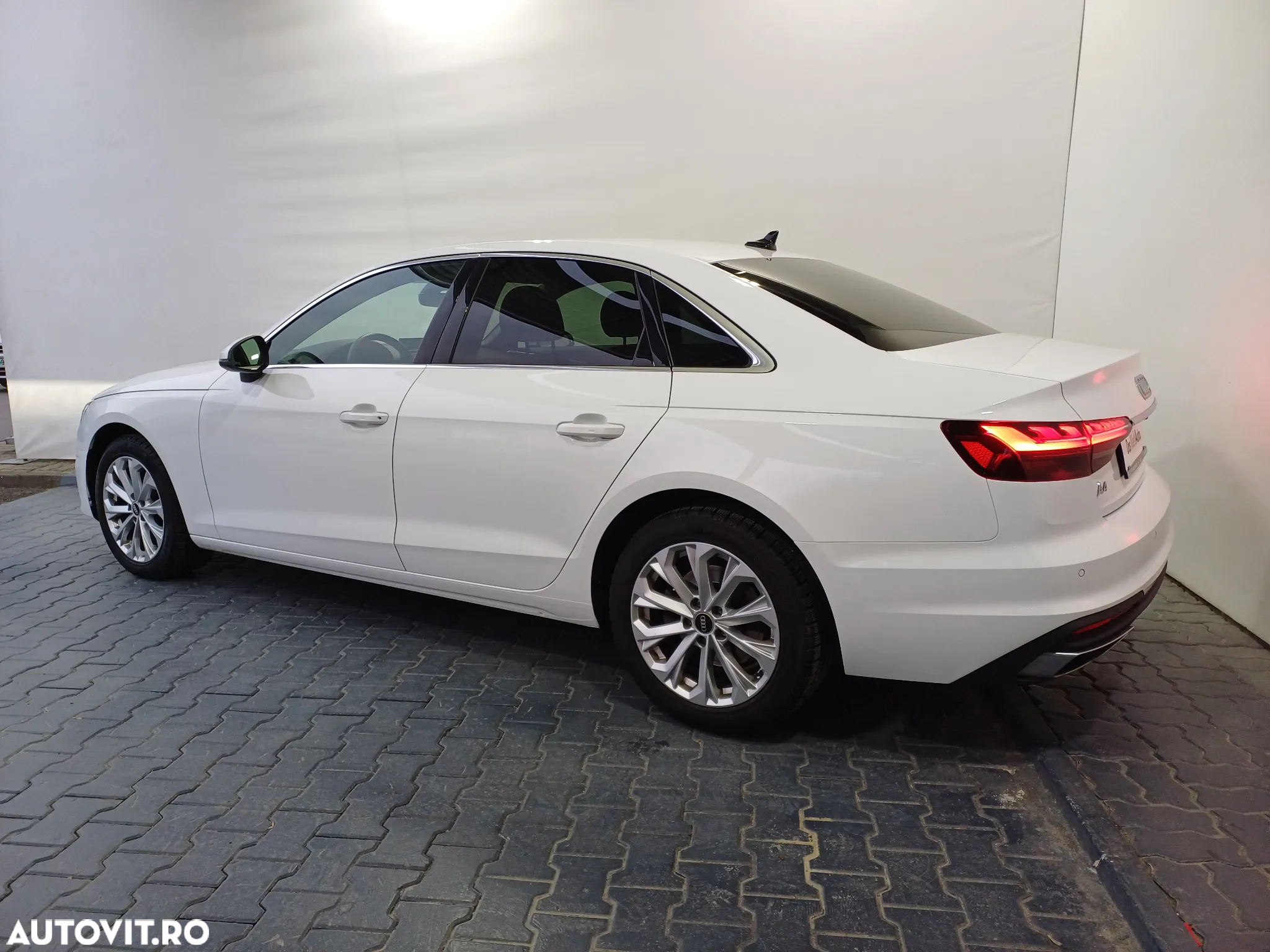 Audi A4 35 TFSI S tronic MHEV Advanced - 3