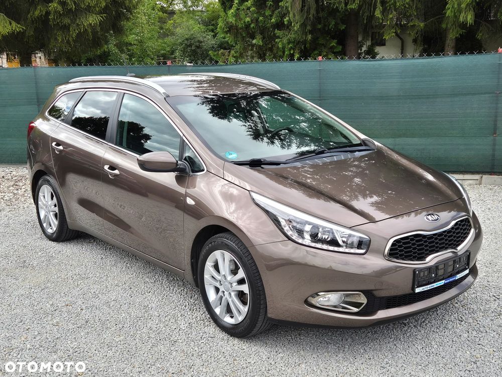 Kia Ceed 1.6 GDI Fifa World Cup Edition - 11