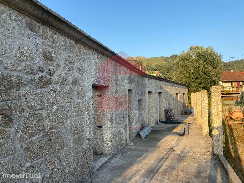 Vende-se Moradia para restauro, Sande - Grande imagem: 2/26