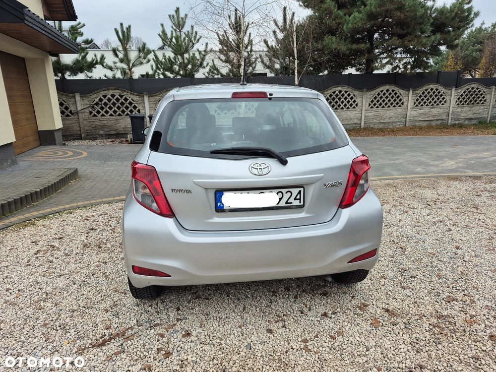 Toyota Yaris 1.0 VVT-i - 10