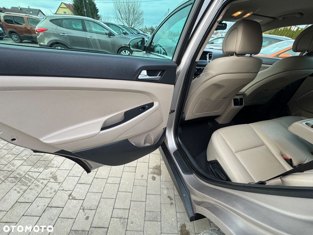 Hyundai Tucson blue 1.7 CRDi 2WD Passion Plus - 16