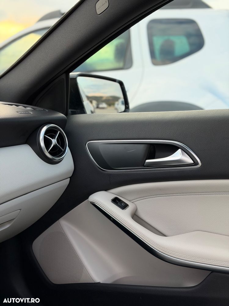 Mercedes-Benz A 180 - 16