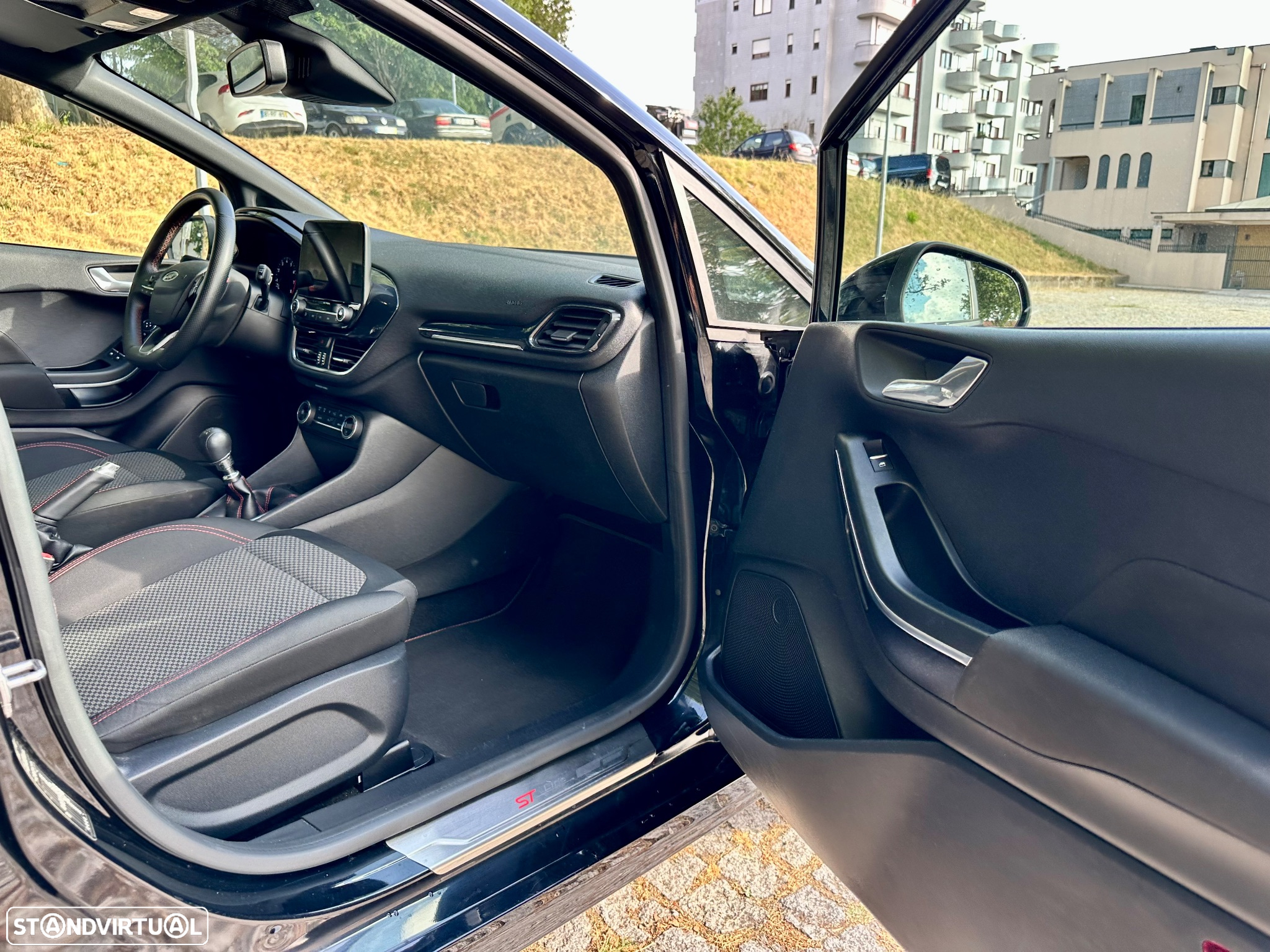 Ford Fiesta 1.0 EcoBoost ST-Line - 29