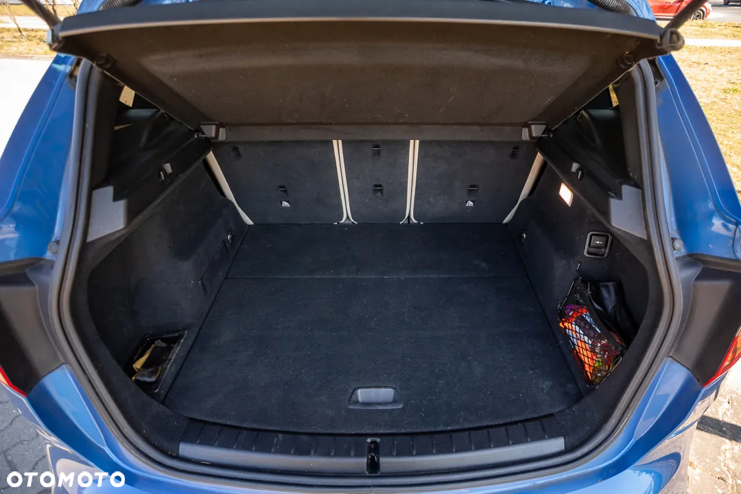 BMW Seria 2 218d - 34