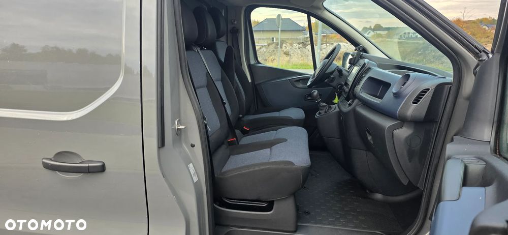 Opel Vivaro - 25