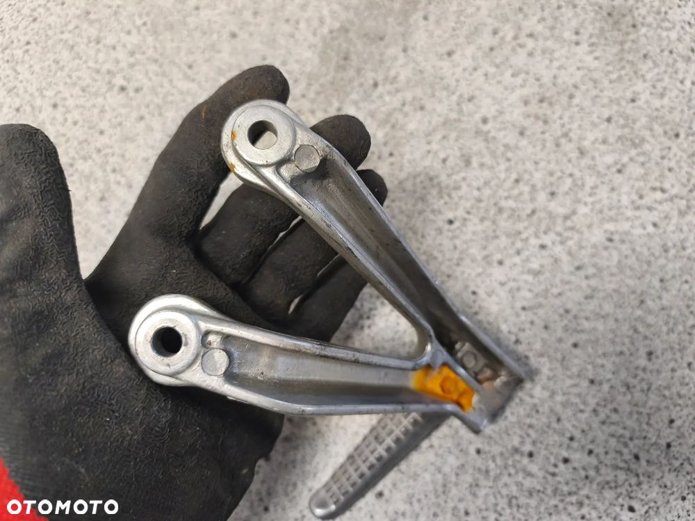 Set lewy tył, podnożek pasażera Honda CBR 900RR CBR900 RR CBR900RR CBR 900 RR - 5