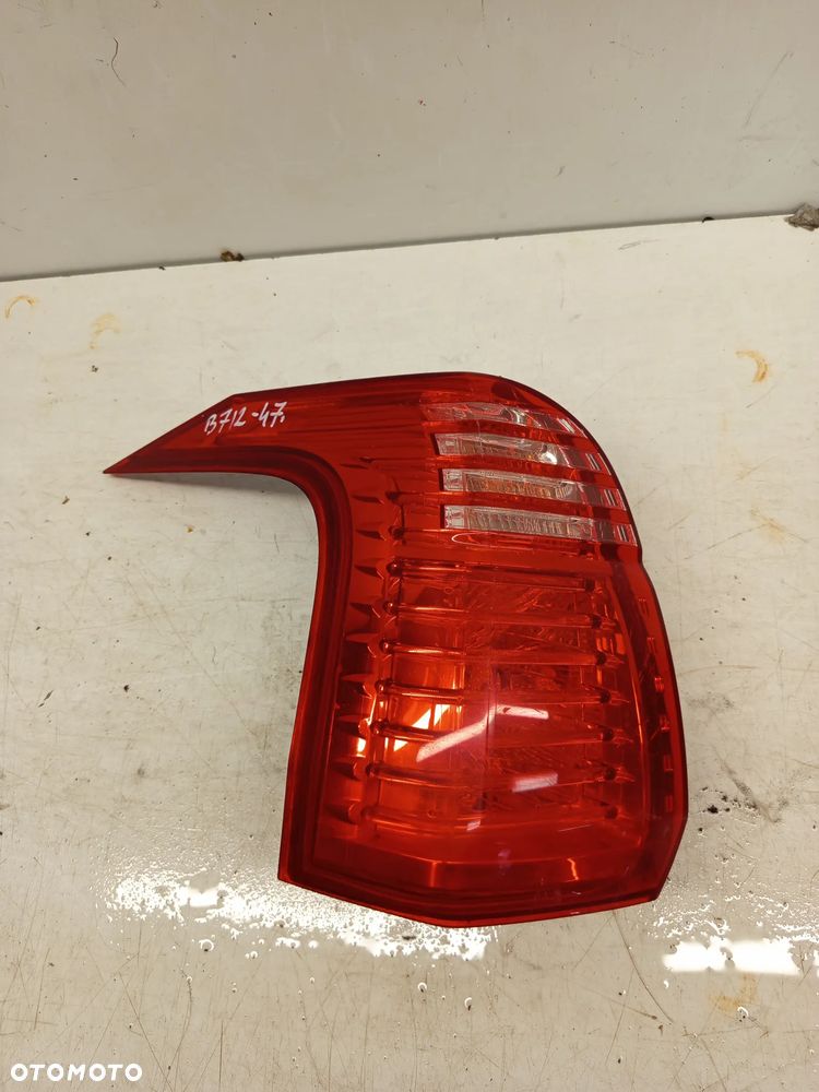 + LAMPA TYL TYLNA LEWA PEUGEOT 5008