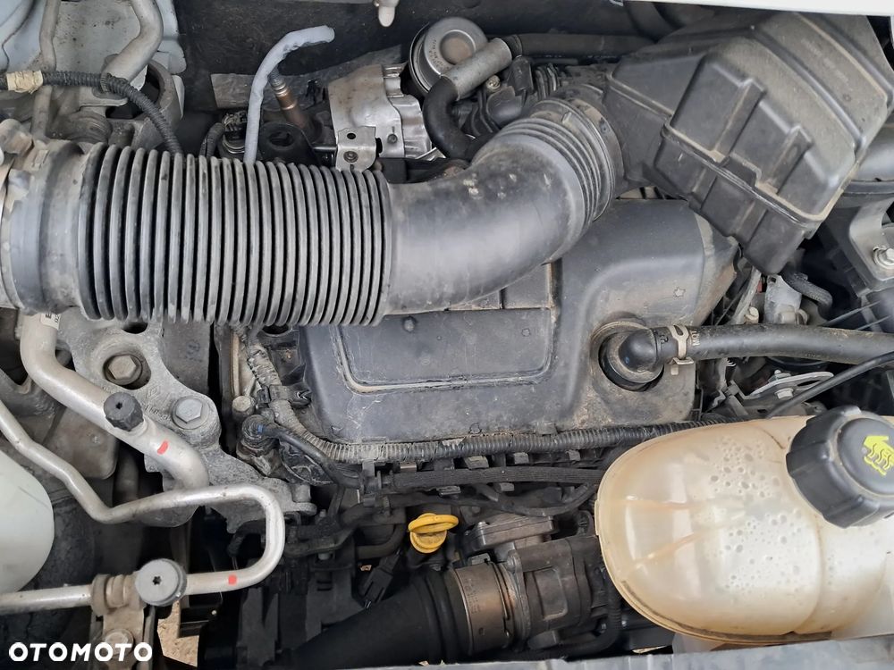 Renault Trafic - 15