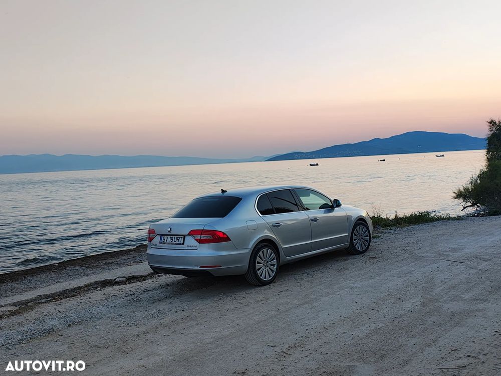 Skoda Superb 2.0 TDI Elegance - 2