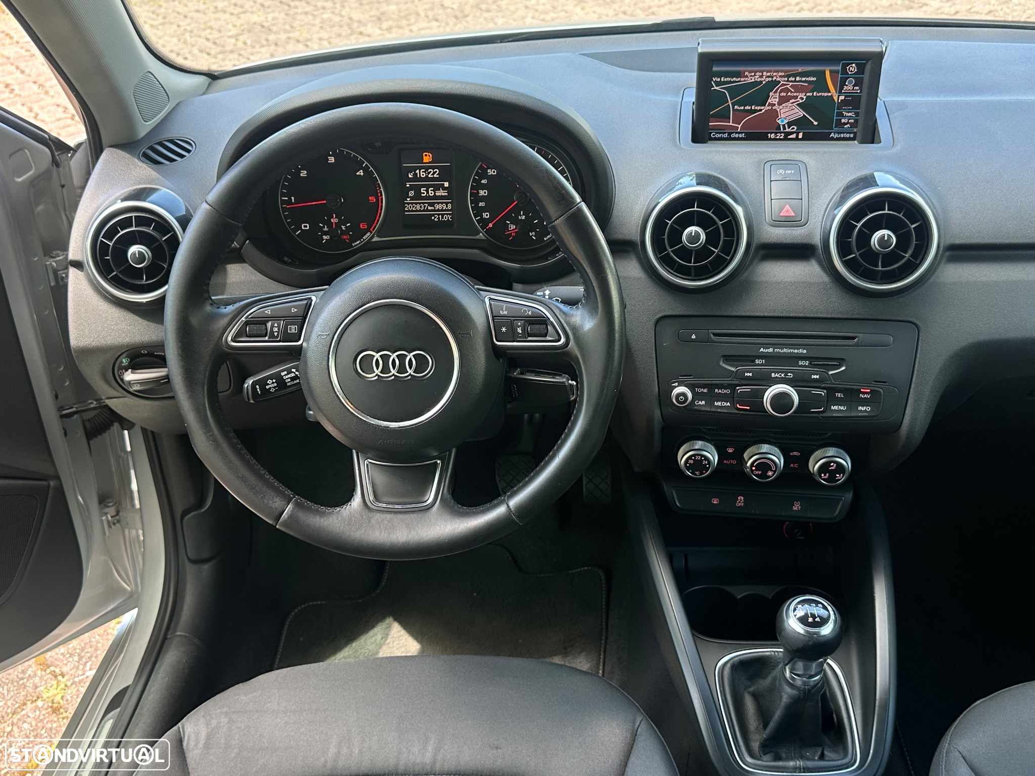 Audi A1 1.6 TDI S line Sport Pack - 6