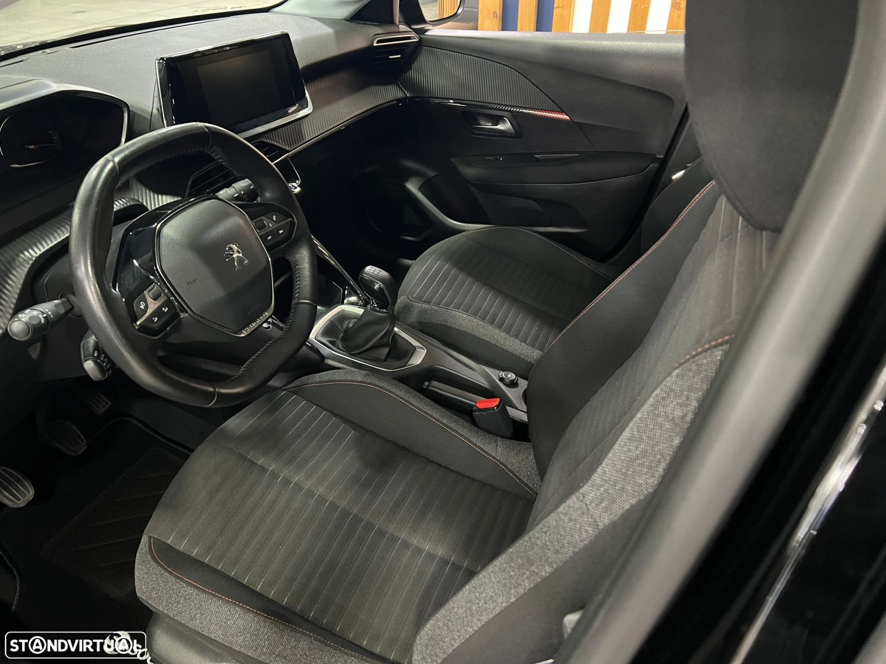 Peugeot 208 1.2 PureTech Active Pack - 19