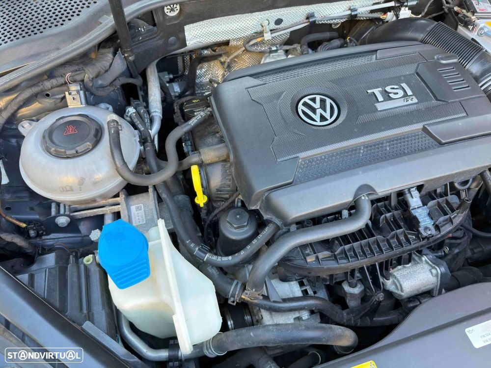 VW Golf R 4Motion (BlueMotion ) - 21