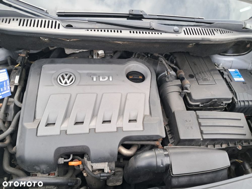 Volkswagen Touran - 5