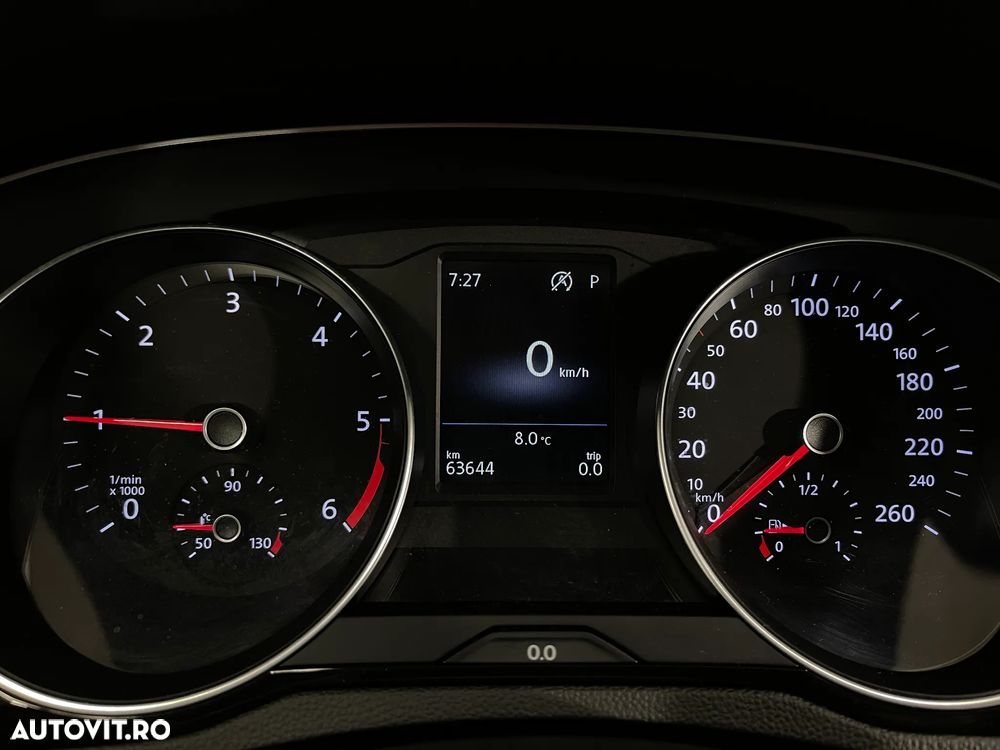 Volkswagen Passat 2.0 TDI DSG Highline - 25