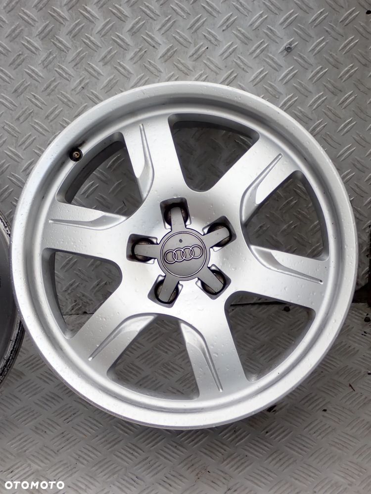 FELGI ALUMINIOWE AUDI 7,5JX17  ET 28  5X112  8T0601025B - 7