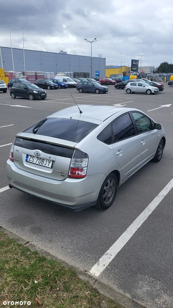 Toyota Prius 1.5 VVT-i Sol - 3