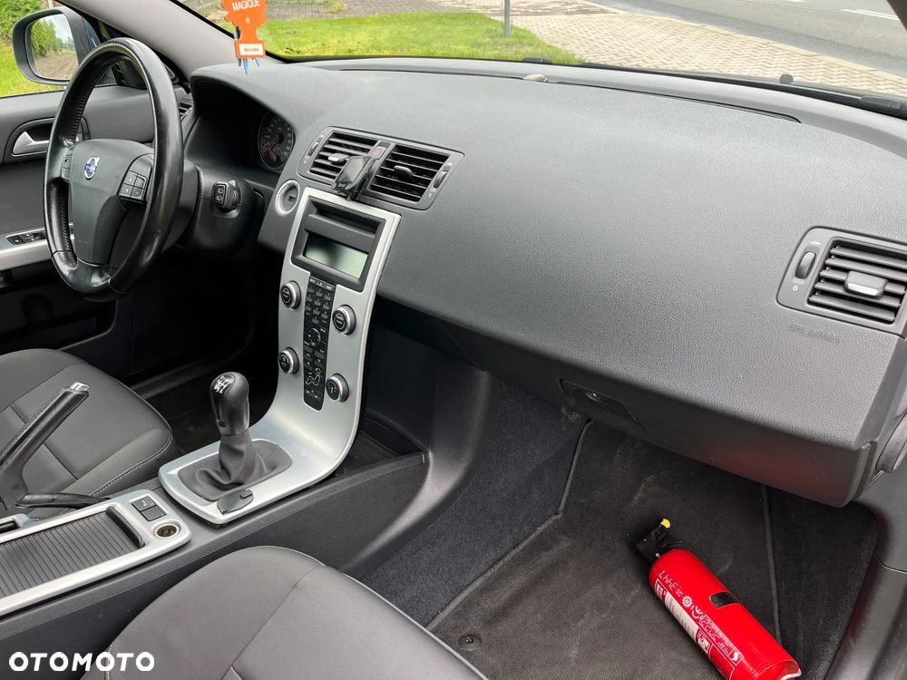 Volvo V50 DPF DRIVe Momentum - 21