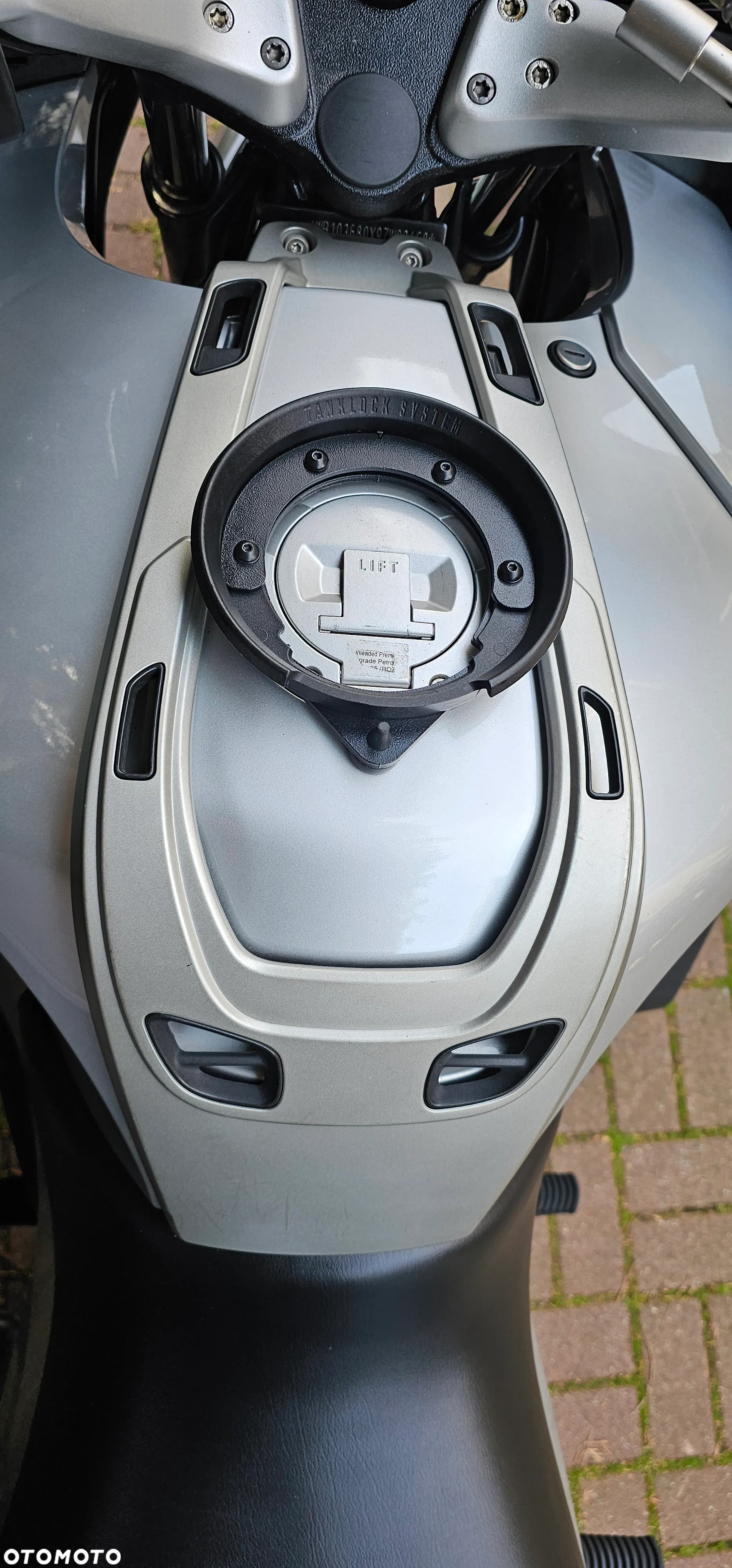 BMW R - 26