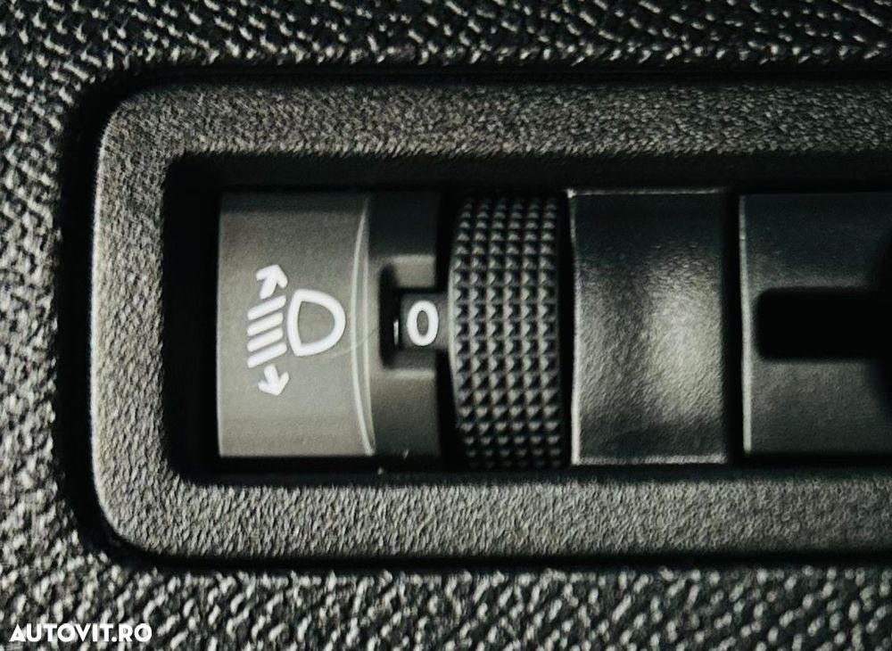 Peugeot 3008 PureTech 130 Stop & Start GPF Allure - 13