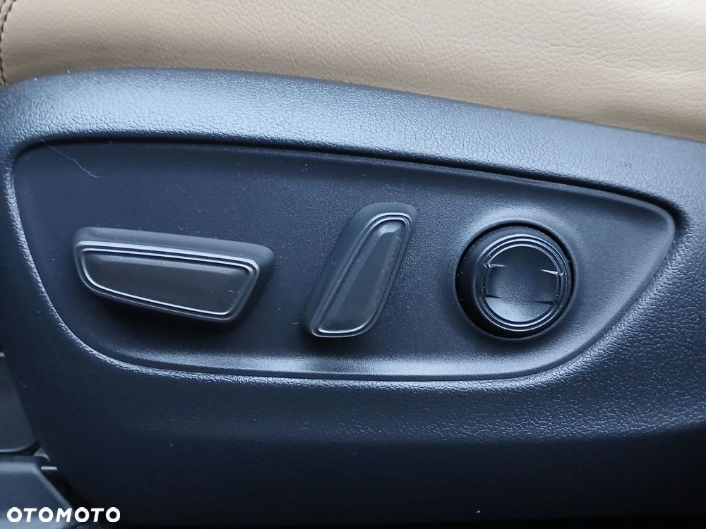 Toyota RAV4 2.5 Hybrid Executive 4x4 - 27