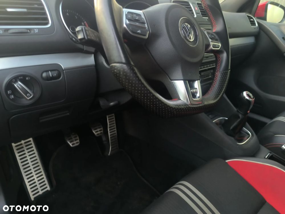 Volkswagen Golf 2.0 GTI adidas - 4
