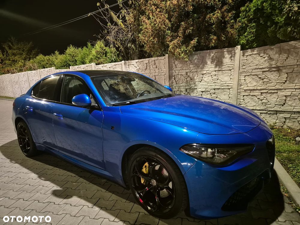 Alfa Romeo Giulia 2.0 Turbo 16V AT8-Q4 Veloce Ti - 4