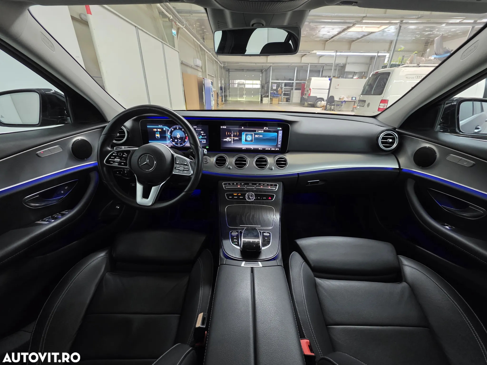 Mercedes-Benz E - 18