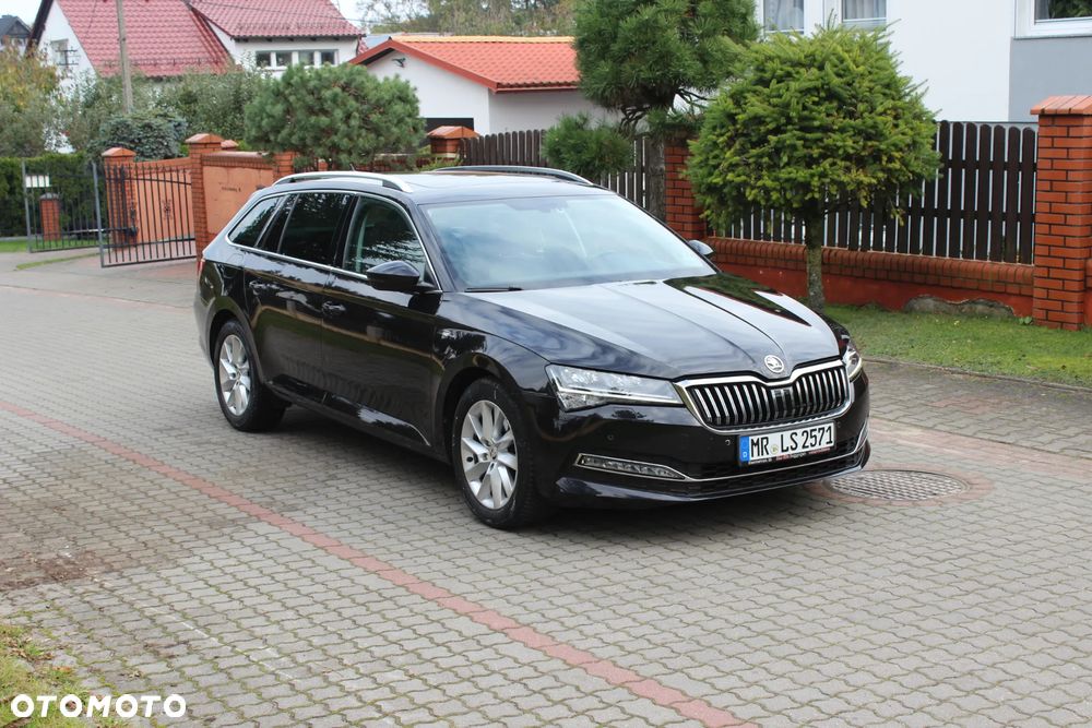 Skoda Superb 2.0 TDI DSG Premium Edition - 3