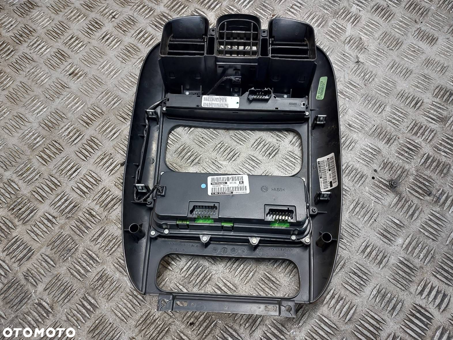PANEL NAWIEWU KONSOLA ŚRODKOWA RAMKA CHRYSLER GRAND VOYAGER IV LIFT - 4