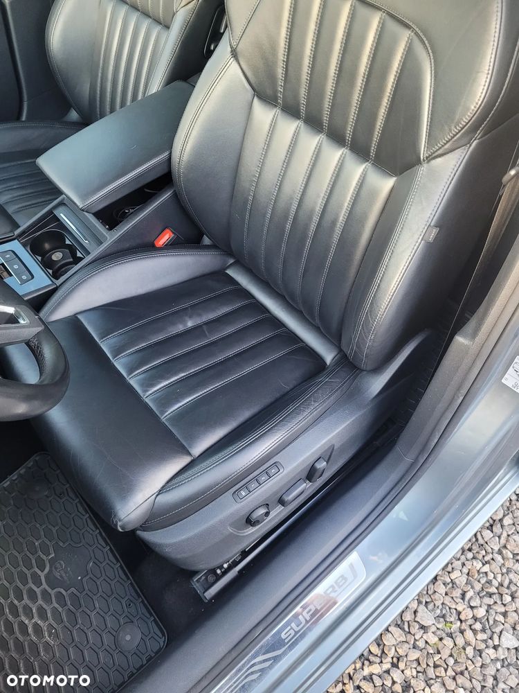 Skoda Superb 1.6 TDI GreenLine - 11