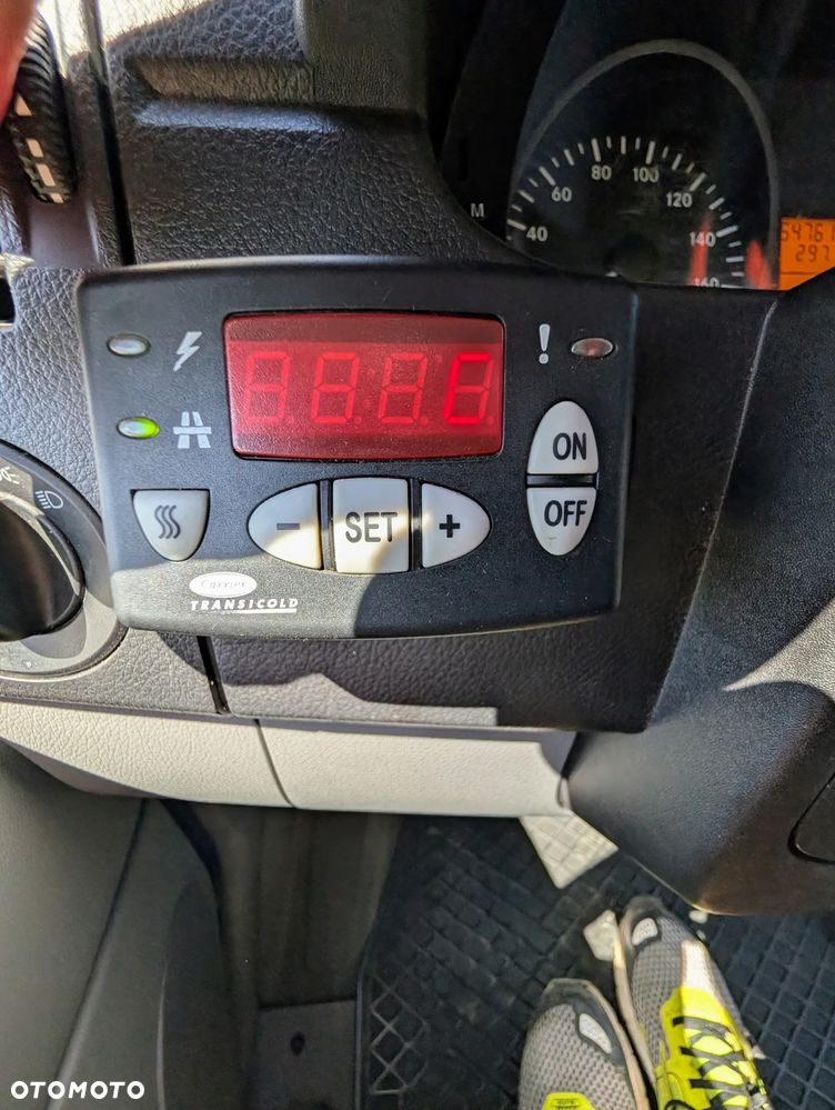 Mercedes-Benz Sprinter - 20