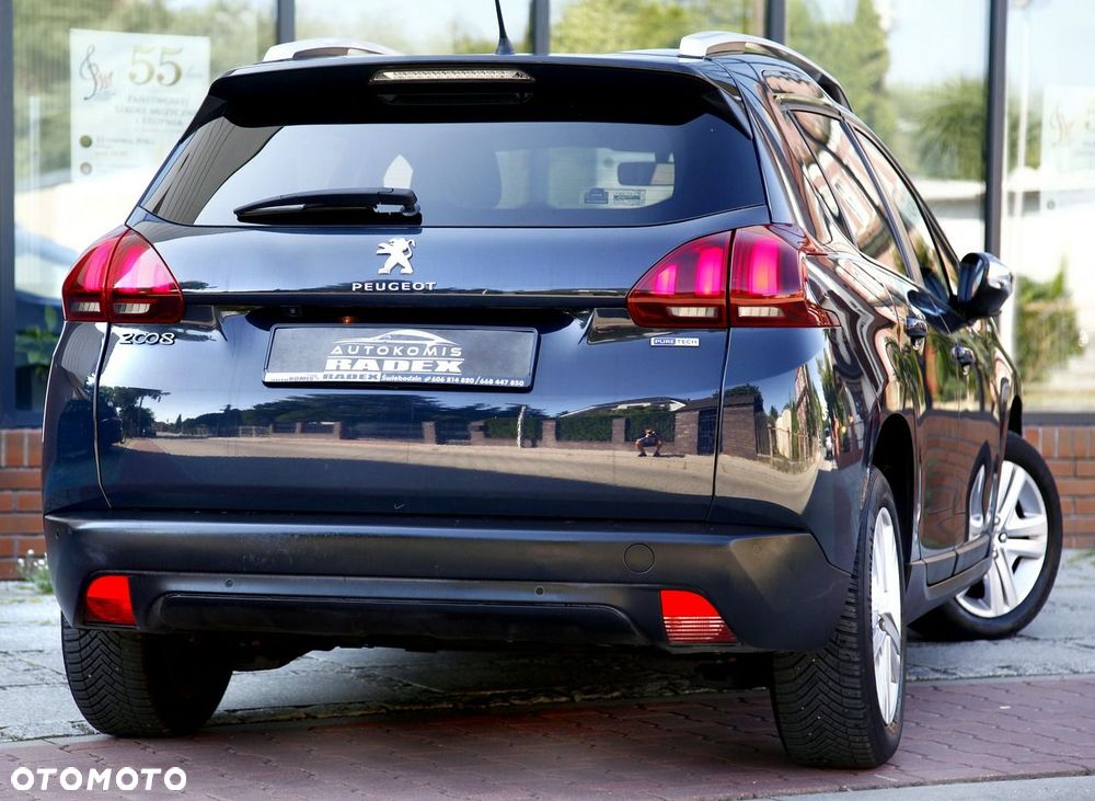 Peugeot 2008 1.2 Pure Tech Style S&S - 23