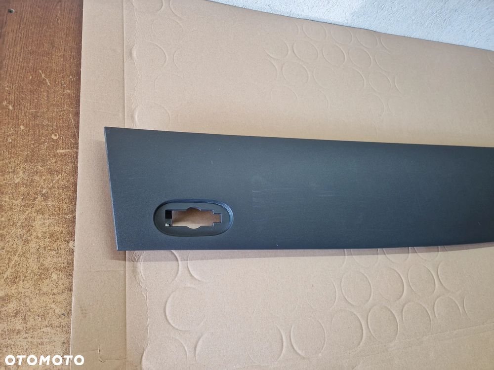 LISTWA TYLNA PRAWA MERCEDES SPRINTER 907 MAX - 3