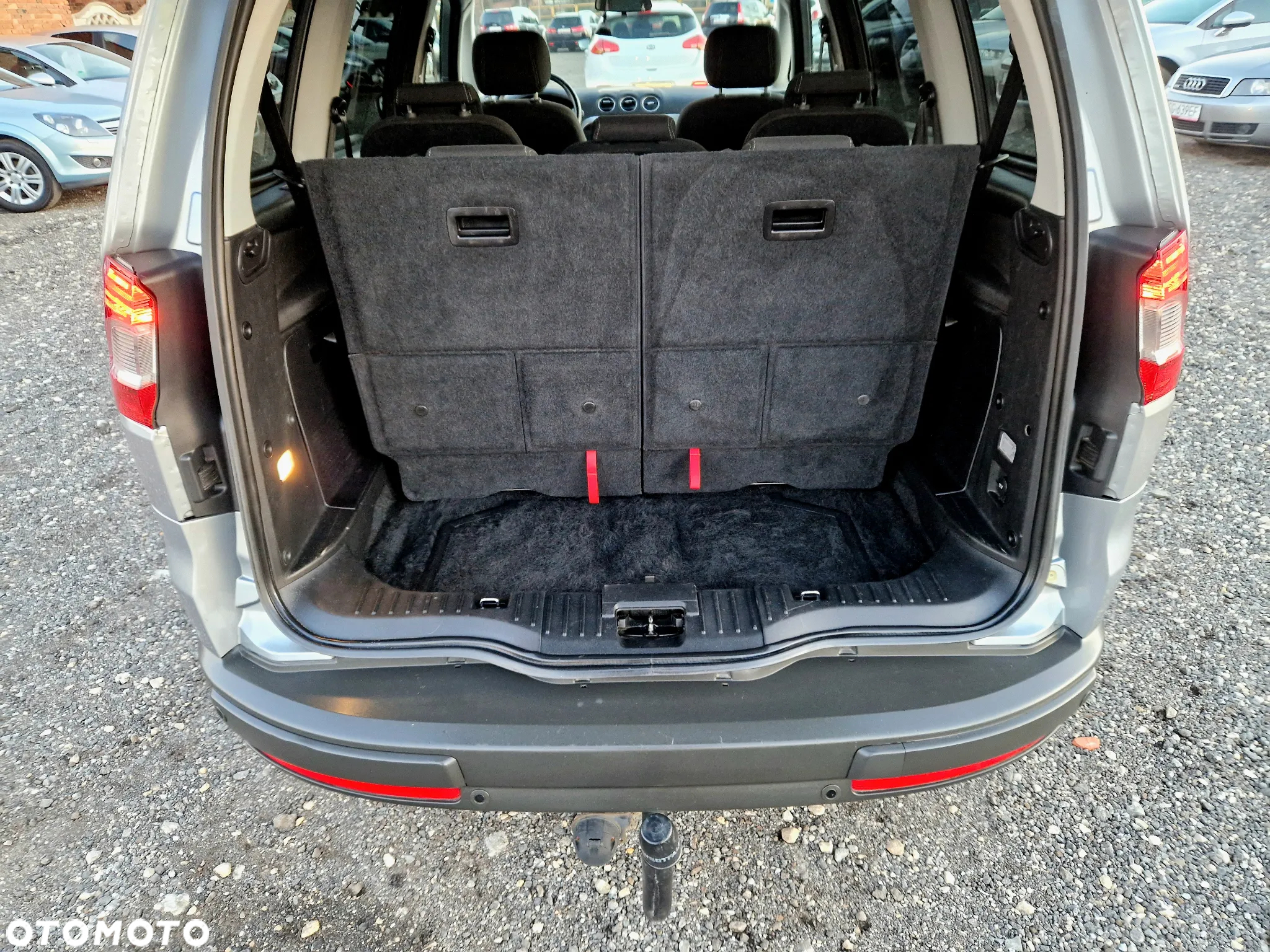 Ford Galaxy - 10
