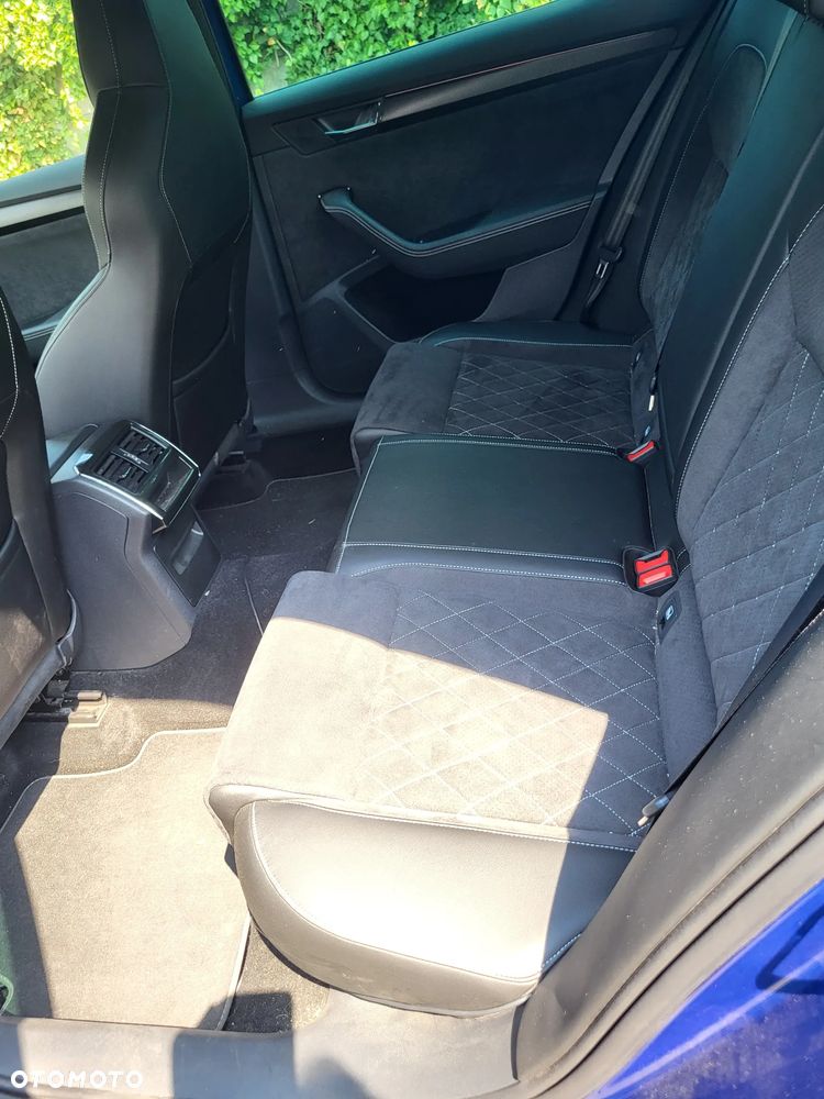Skoda Superb 2.0 TSI Sportline DSG - 20