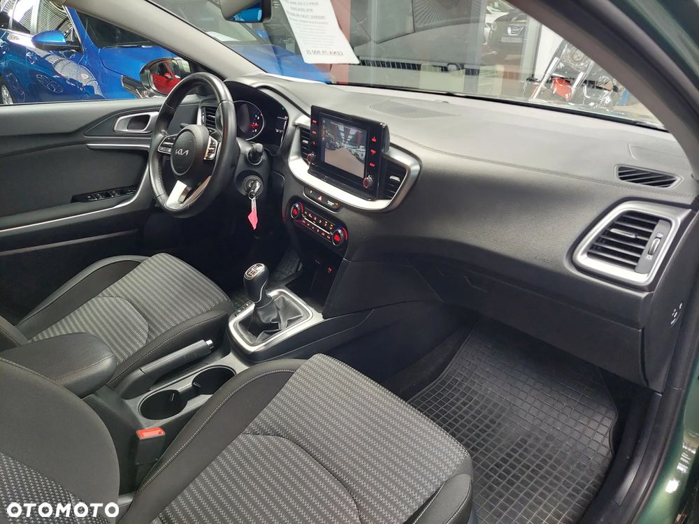 Kia Ceed 1.5 T-GDI M - 20