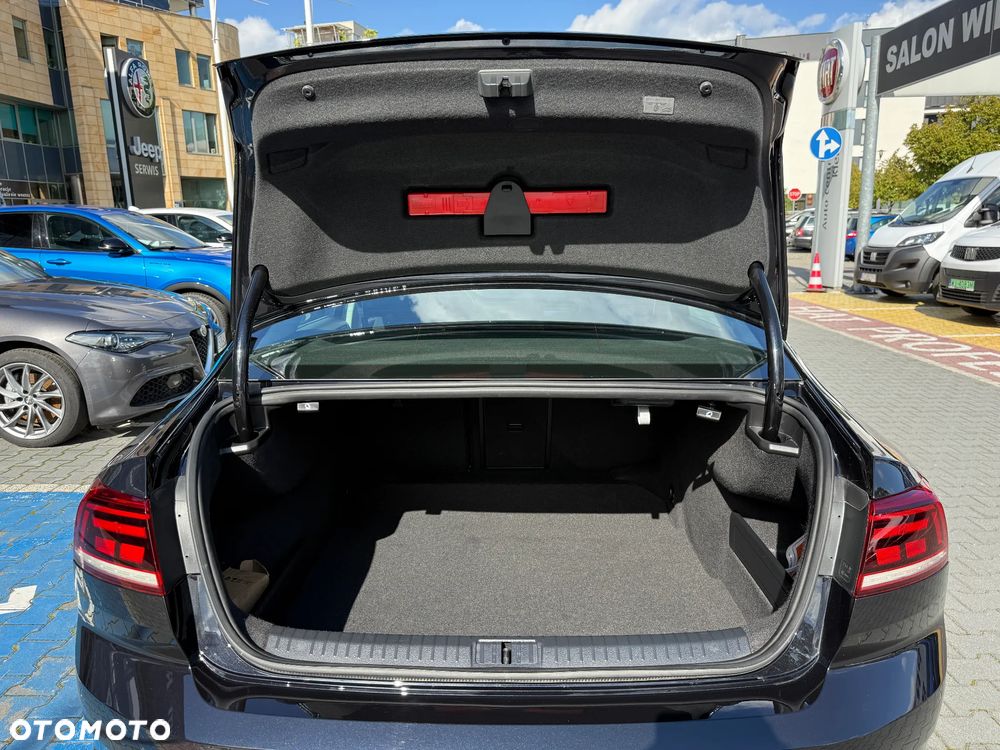 Volkswagen Passat 2.0 TDI EVO Business - 11