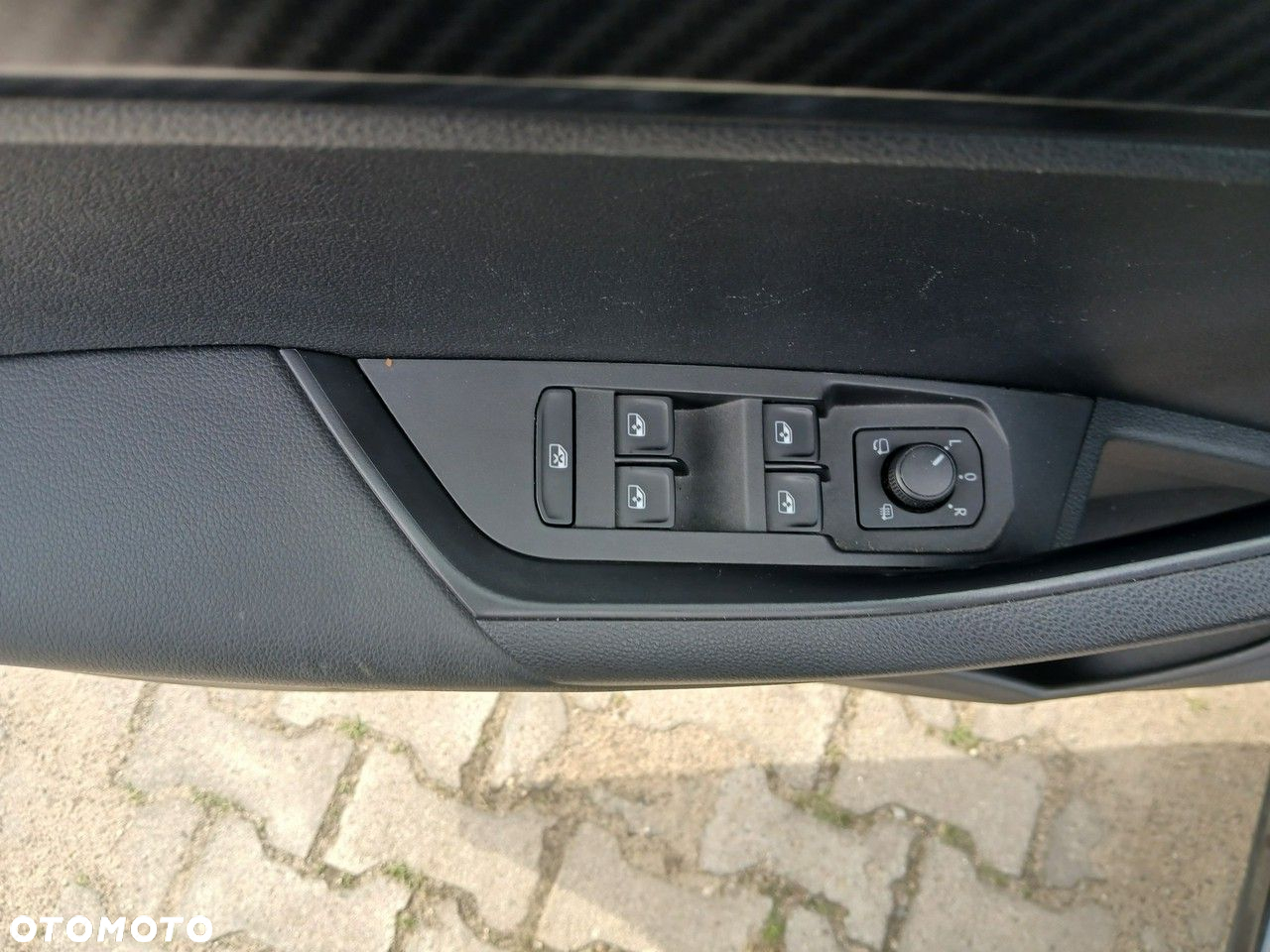 Skoda Karoq 1.5 TSI ACT 4x2 Sportline DSG - 10