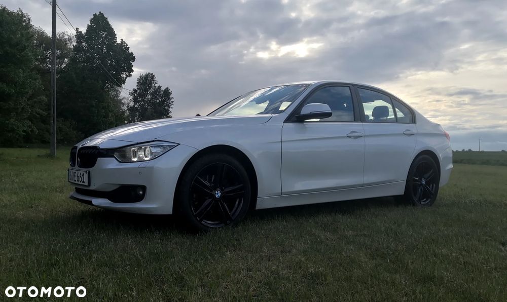 BMW Seria 3 318d DPF - 1