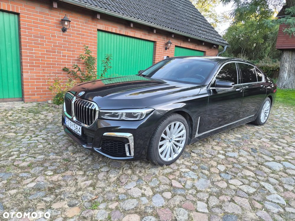 BMW 7 Series 2022 photo 2