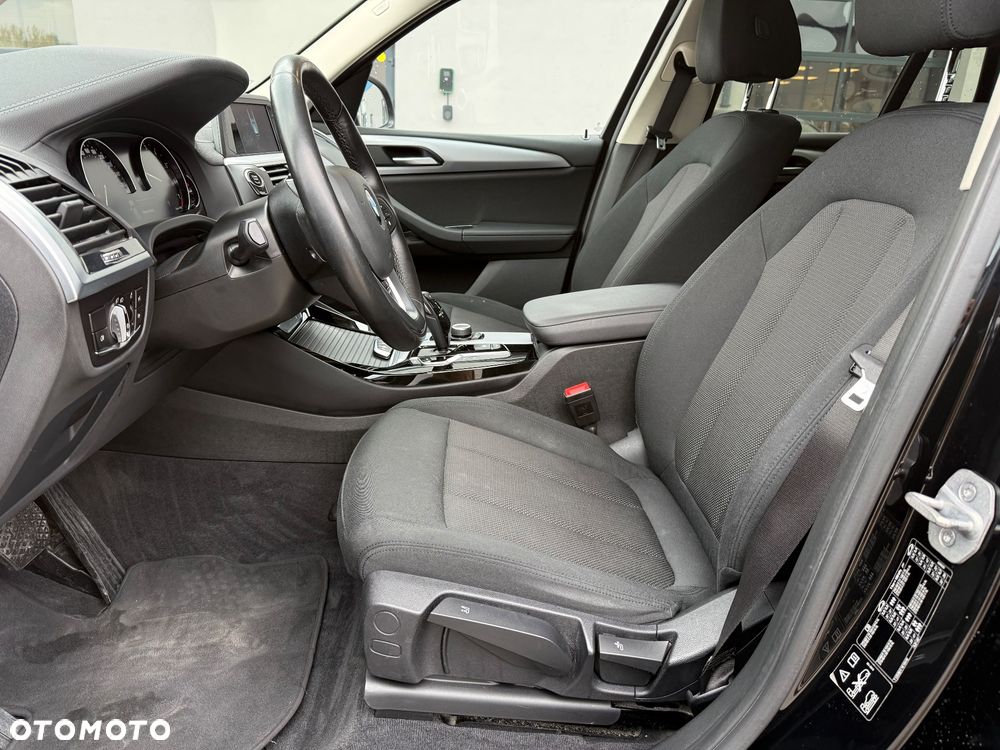 BMW X3 xDrive20i Advantage - 15