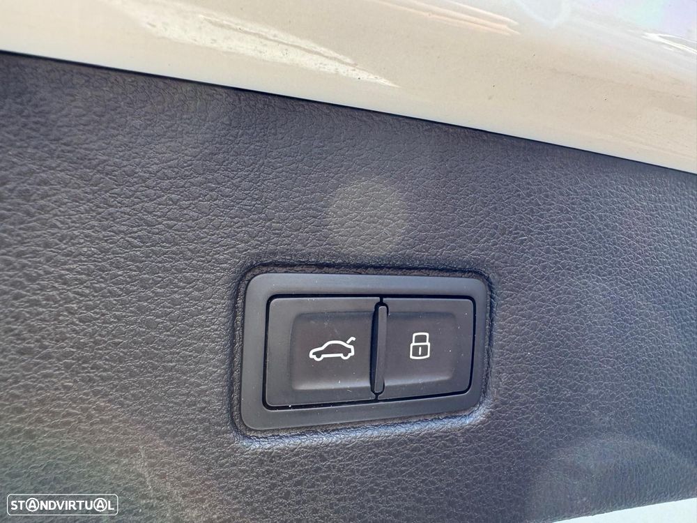 Audi SQ7 4.0 TDI V8 quattro Tiptronic 7L - 19