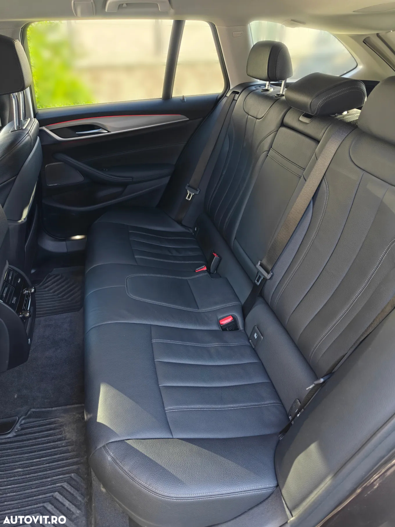 BMW Seria 5 520d Touring Aut. Luxury Line - 14