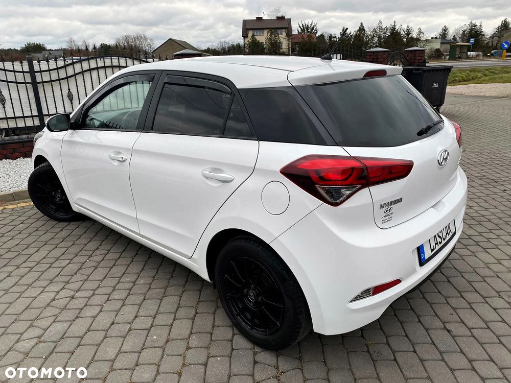 Hyundai i20 1.2 Select - 22