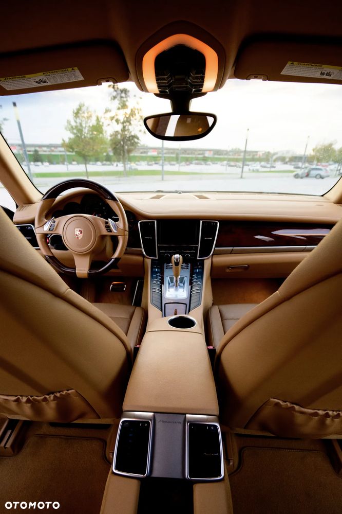 Porsche Panamera - 13