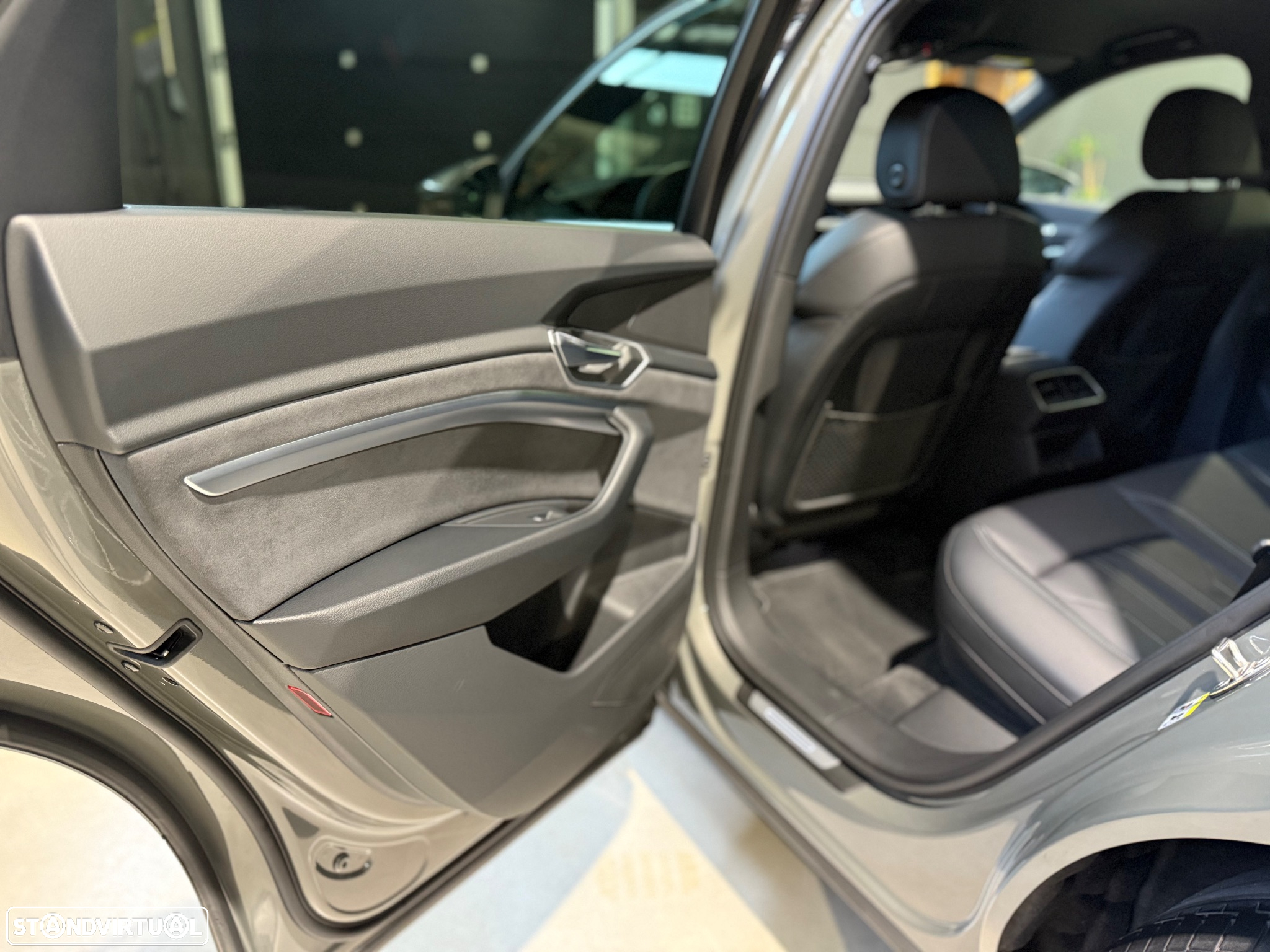 Audi Q8 e-Tron 50 quattro S line - 20